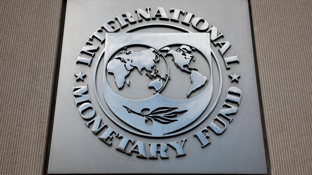 IMF Approves $1B Loan to Pakistan, India Dissents